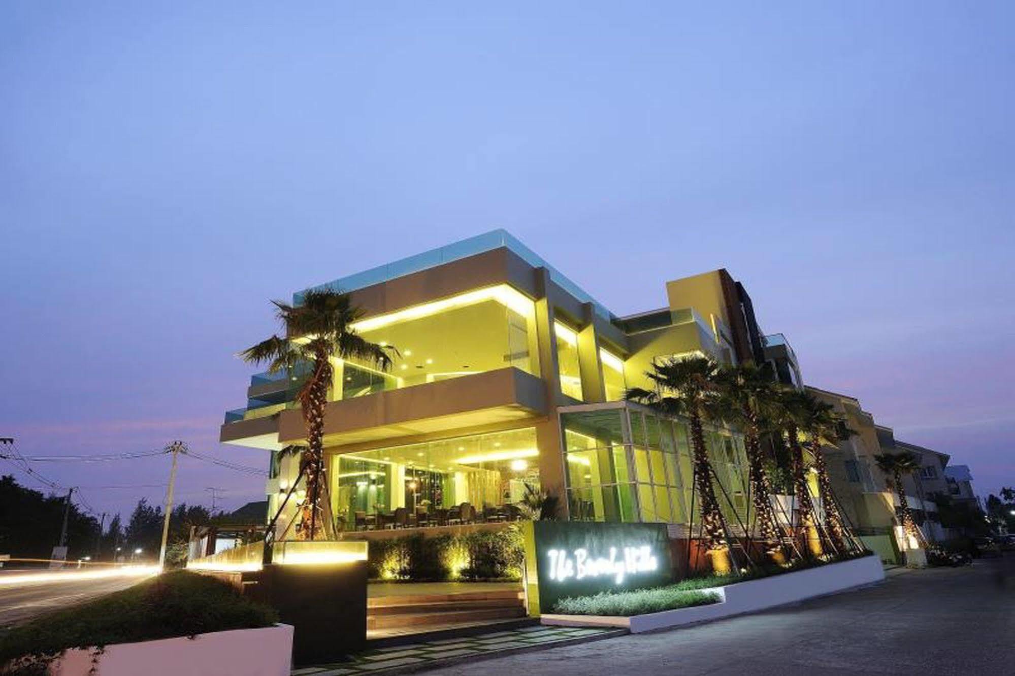 เดอะ เบฟเวอรี่ ฮิลล์ โรงแรม 4*