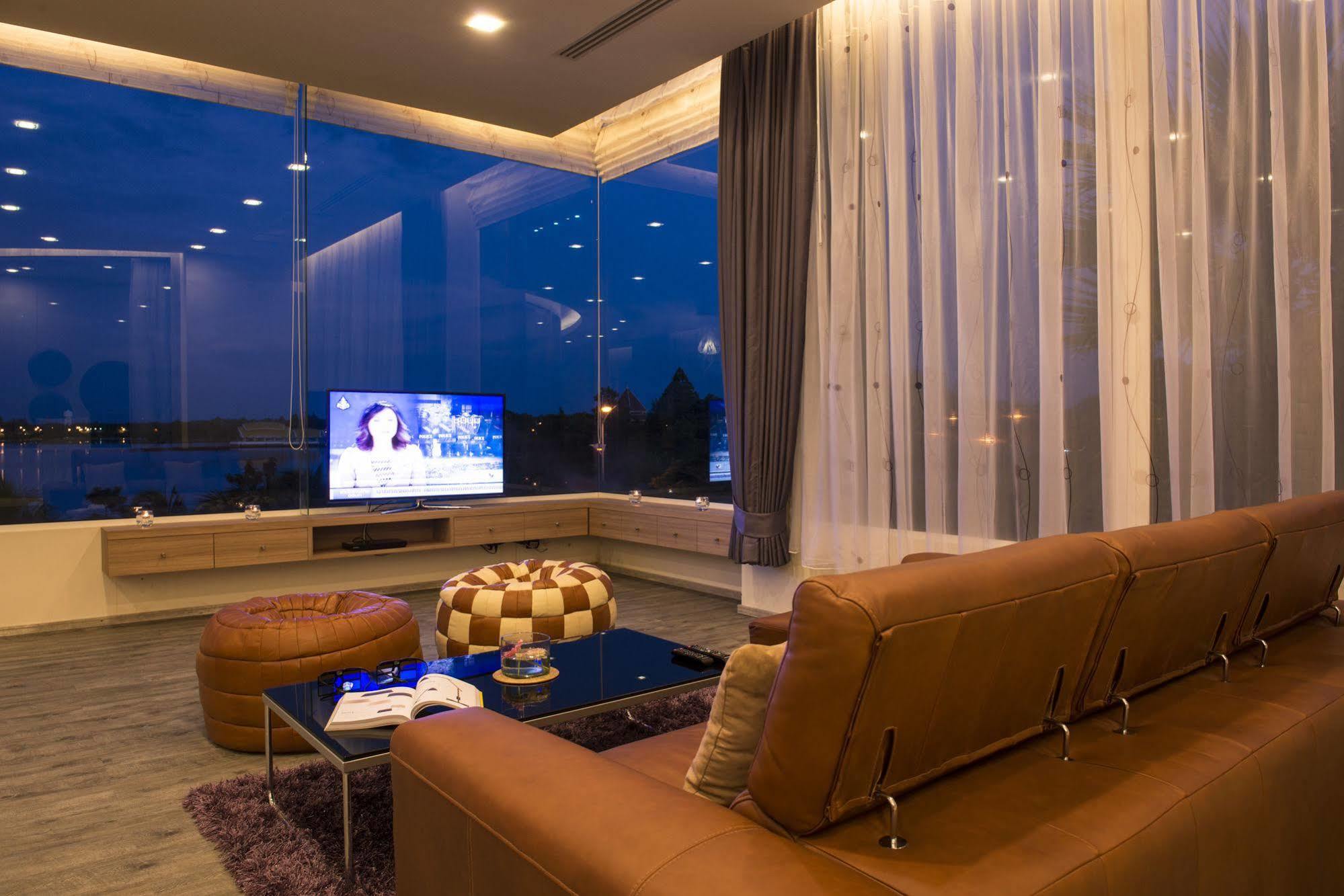 เดอะ เบฟเวอรี่ ฮิลล์ โรงแรม 4*